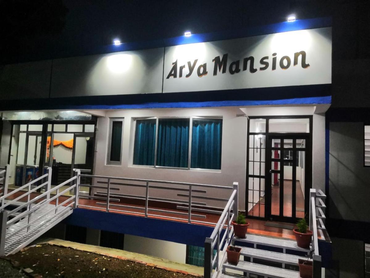 Arya Mansion Hotel Lansdowne Eksteriør billede